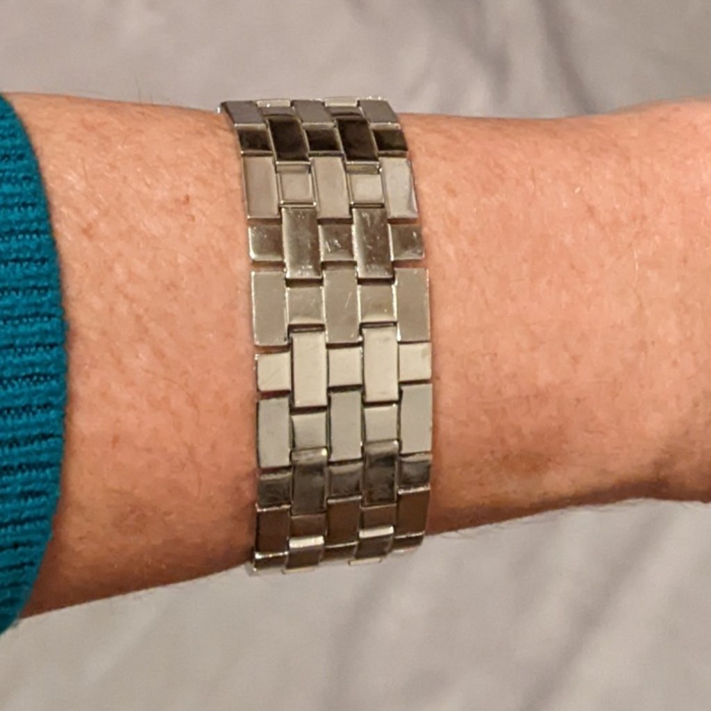 Vintage Crown Trifari Silver-Tone Woven Bracelet 40$